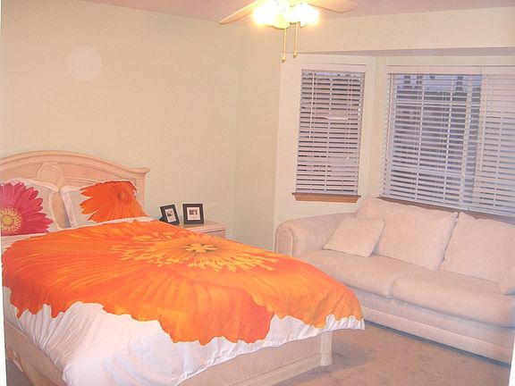 Guest bedroom