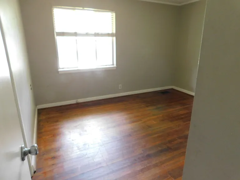 29 Barbara Dr — Photo 7