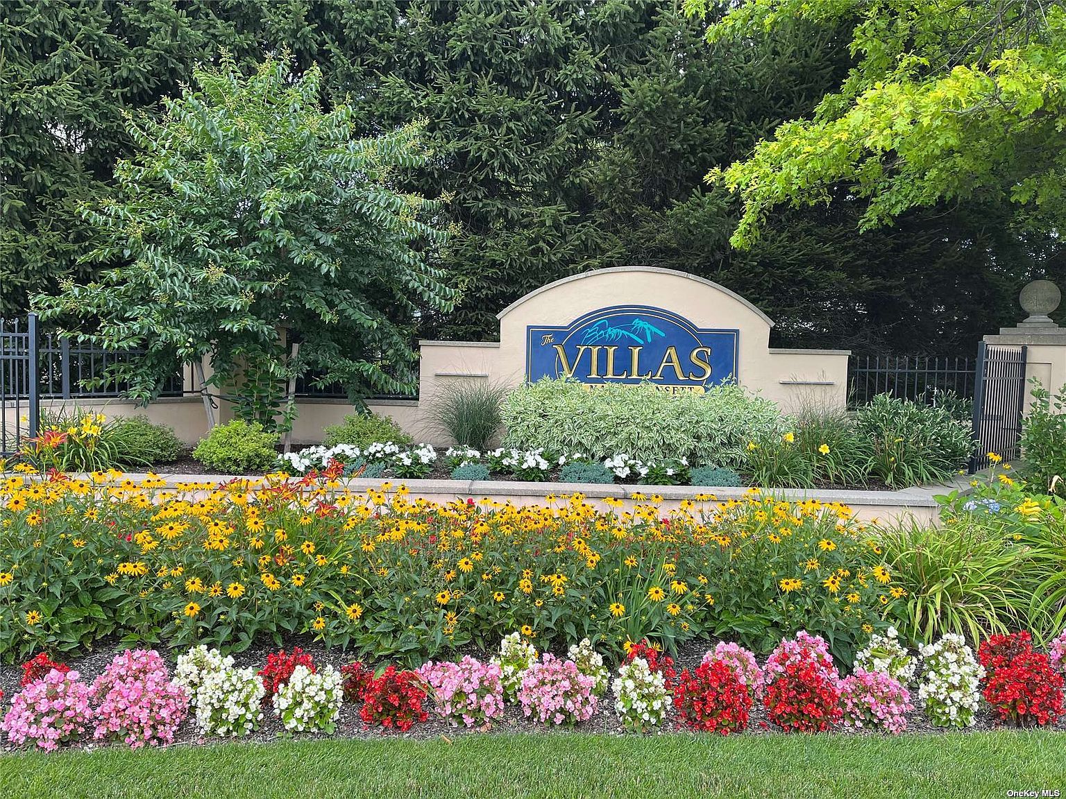 313 Narragansett Villas Drive UNIT 313, Lindenhurst, NY 11757 Zillow