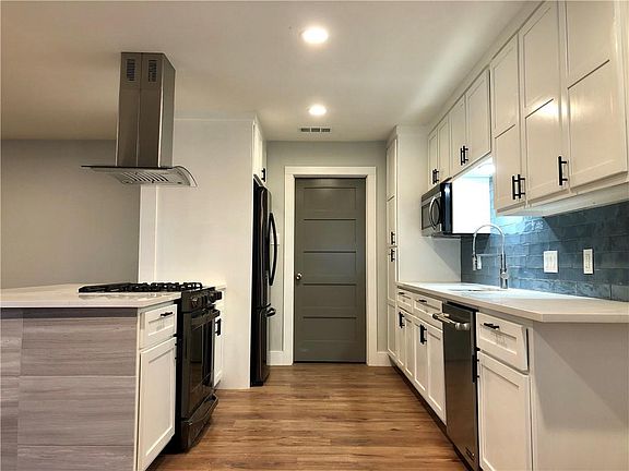 4th image of 6708 Skynook Dr