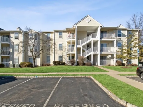 235 Rachel Ct, Franklin Twp., NJ 08823