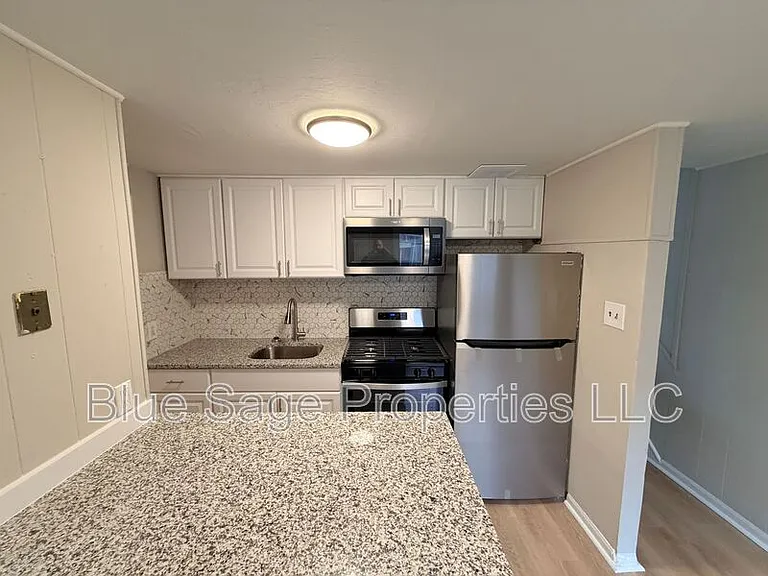 117 Ervin Ave — Photo 10
