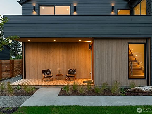 3rd image of 18636 2nd Avenue SW