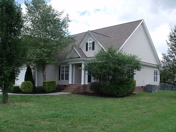 3rd image of 140 Wind Chase Way