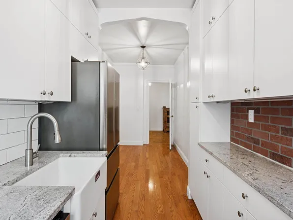 57 Park Terrace West image 9 of 16