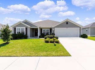 3241 Sennett Cir, Oxford, FL 34484