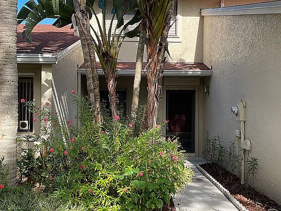3rd image of 1612 SW Crossings Cir