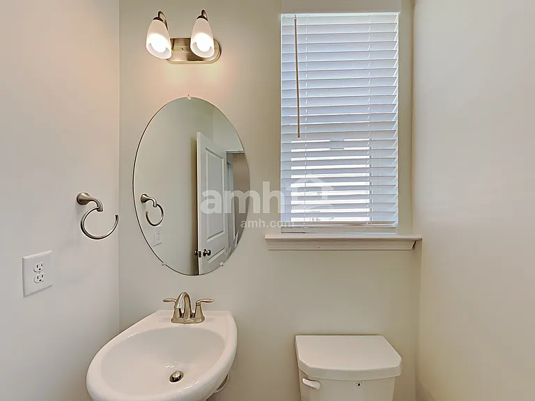 406 Levon Ct — Photo 9