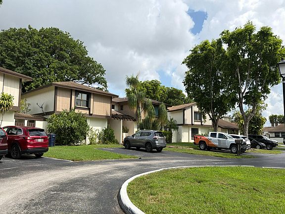 3rd image of 6726 SW 127th Pl