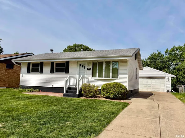 411 Manor St, Pekin, IL 61554