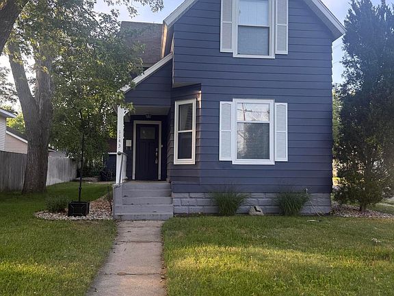 2nd image of 1143 Hazen St SE