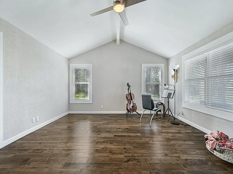 3105 Twilight Trl — Photo 19
