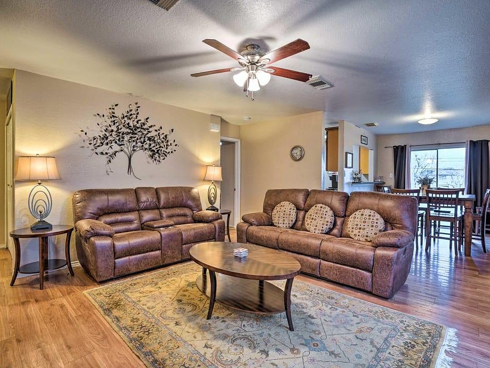 1st image of 7910 Cortland Oak