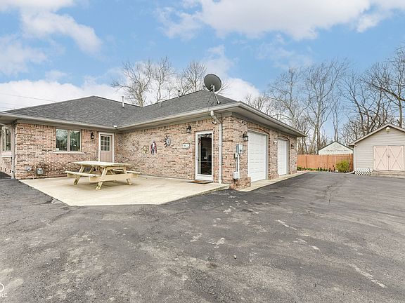 3rd image of 7430 English Ave