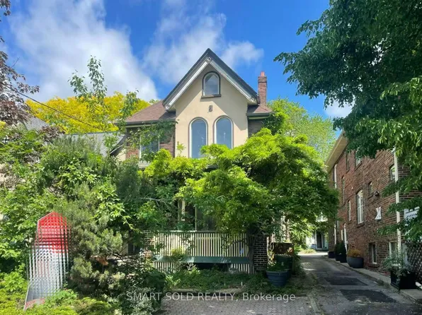 42 Amelia St, Toronto, ON M4X 1E1