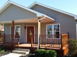 510 N 8th St, Mitchell, IN 47446