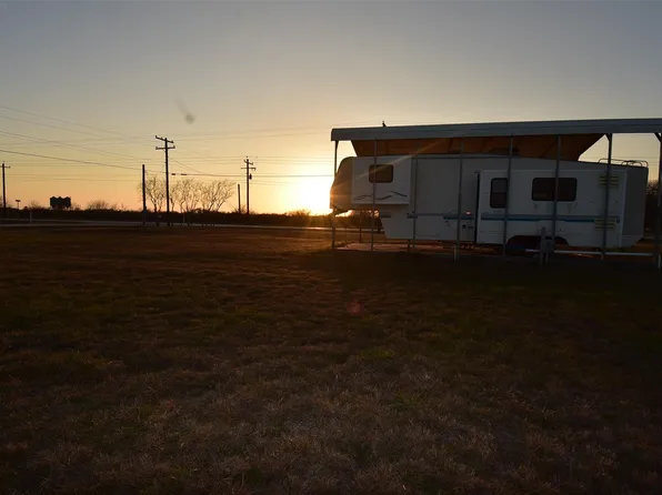 873 County Road 477, Palacios, TX 77465