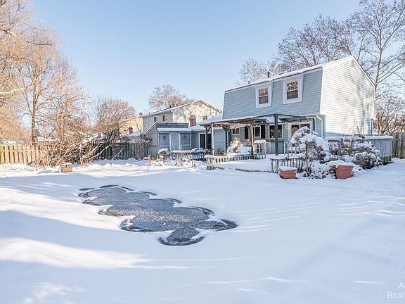 4th image of 1615 Sheffield Dr