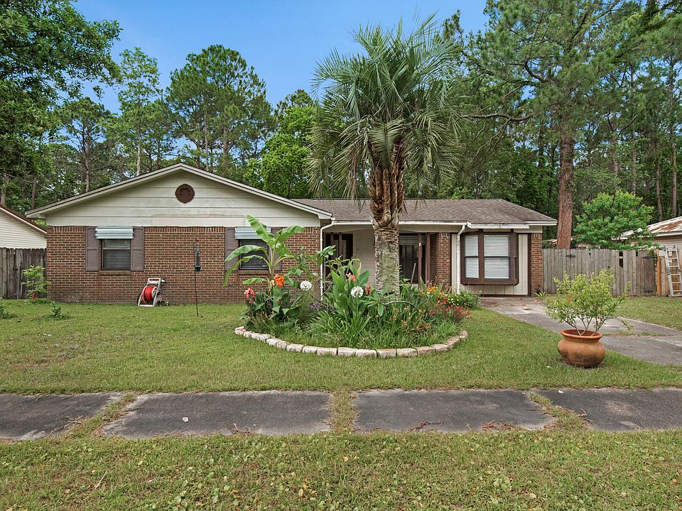1st image of 842 Meadow Ln