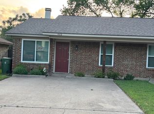 422 Claire Ct, Arlington, TX 76012
