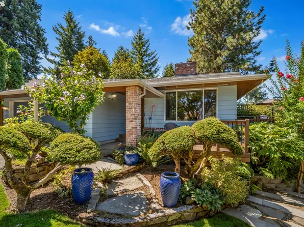 725 NW Mawrcrest Dr, Gresham, OR 97030