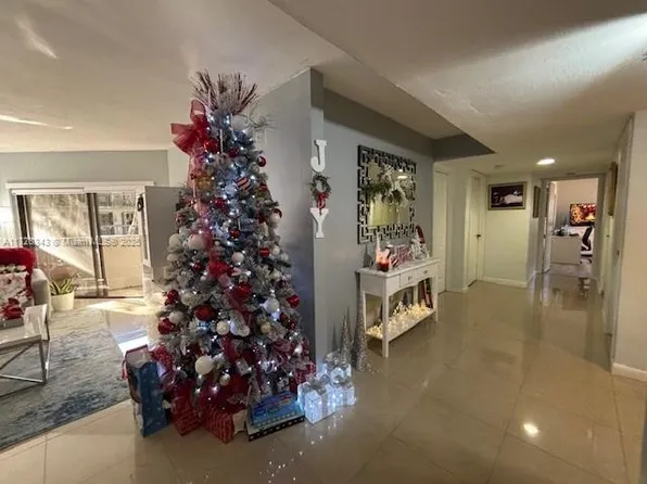 13250 SW 88th Ter N APT 209, Miami, FL 33186