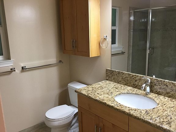 5th image of 4811 D St