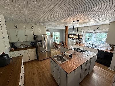 5th image of 188 Hillendale Dr