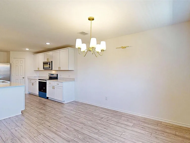 4536 Benham Dr — Photo 8
