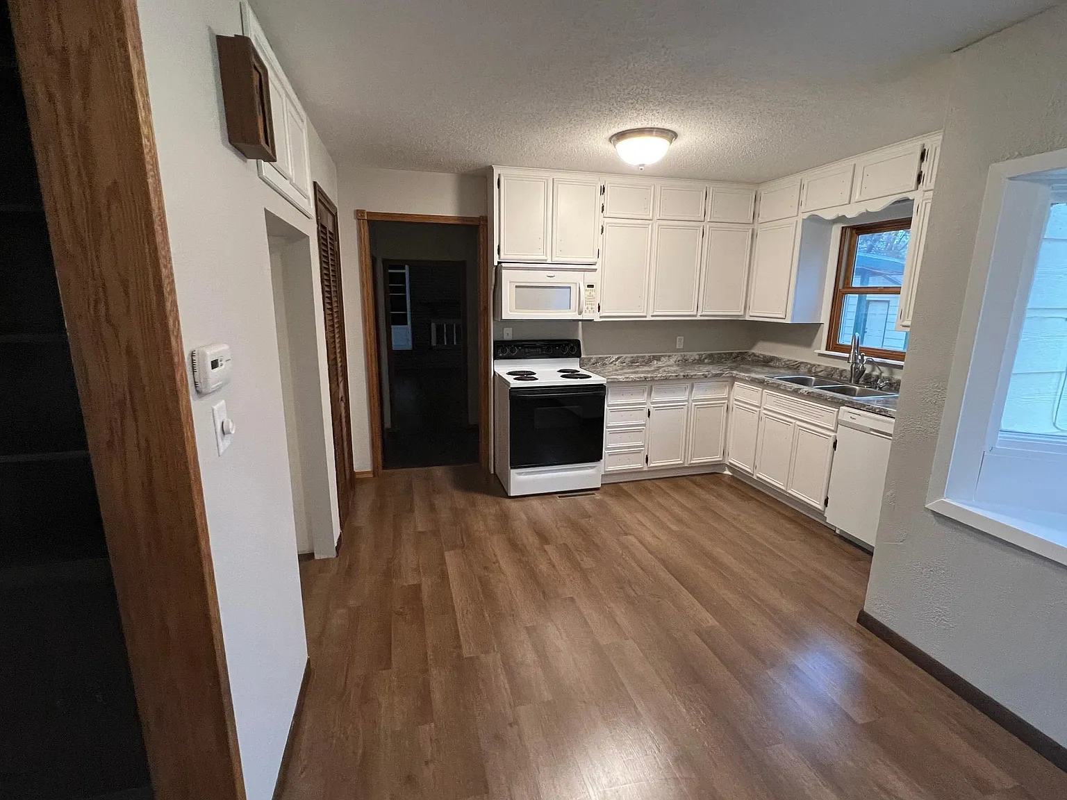 532 S Opal Ave — Photo 4