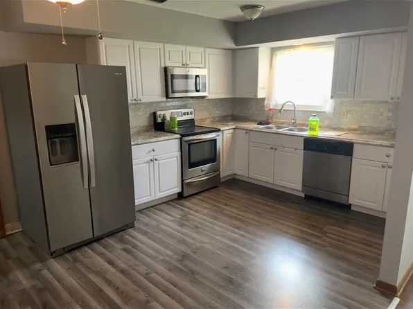 1187 Newbury Dr, Columbus, OH 43229