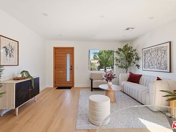 5th image of 3667 Cimarron St