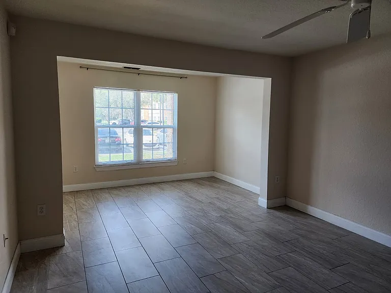 5455 Vineland Rd #3105 — Photo 5