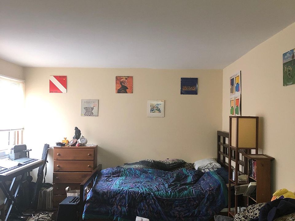 1st image of 1025 W Hollywood Ave