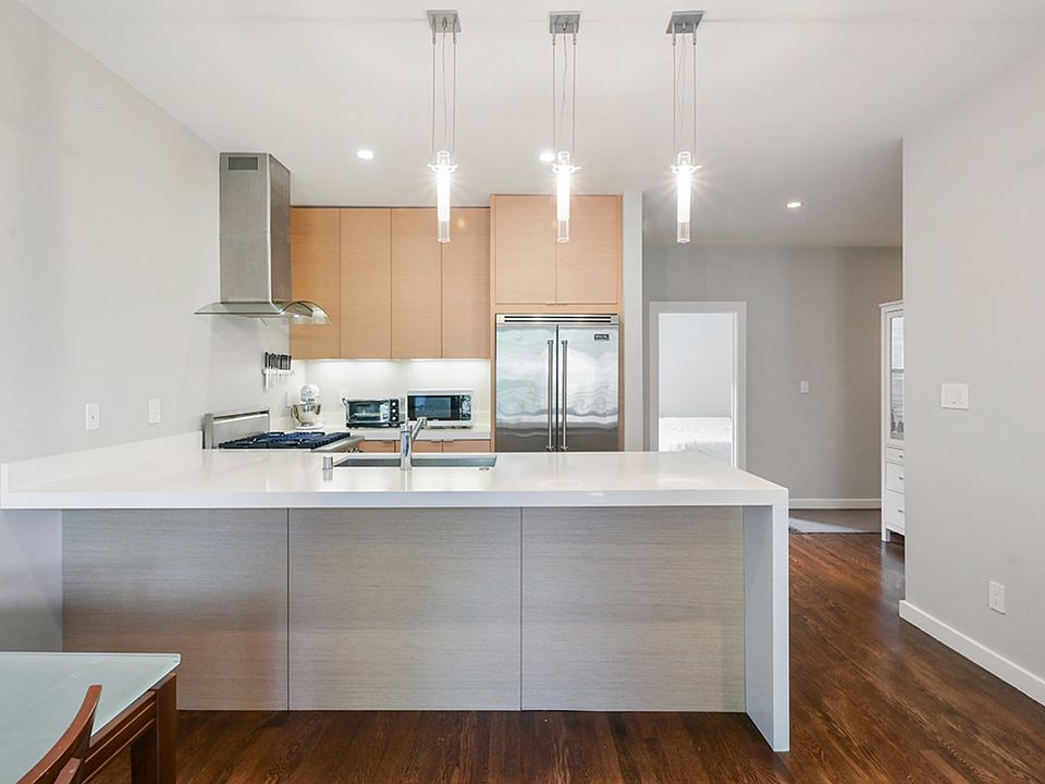 1st image of 28 Parker Ave APT 203