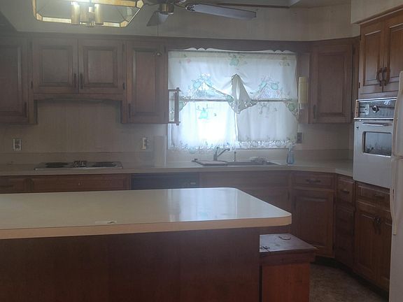 4th image of 4892 Teddy Dr