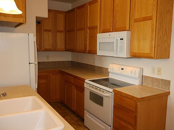 5th image of 355 Buffalo Dr Unit A