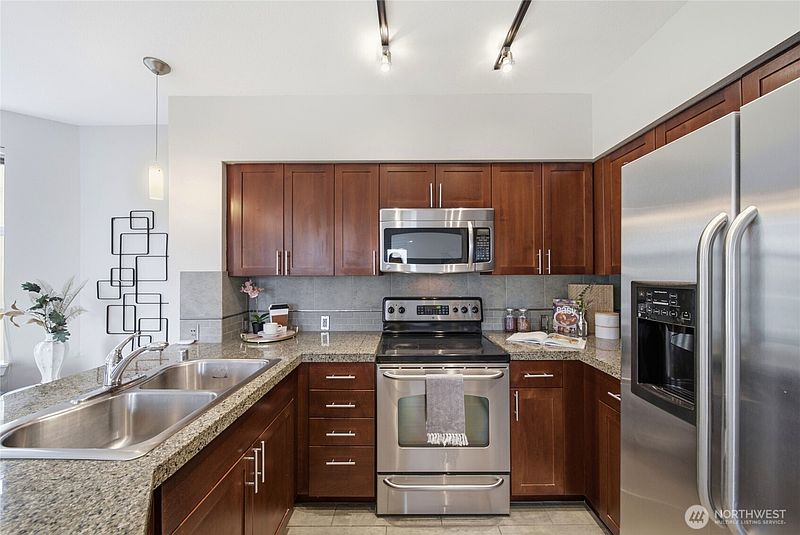 3rd image of 5440 Leary Avenue NW #526