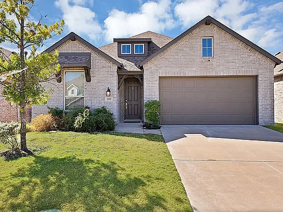 4 bed, 2291 sqft, $2,900 — Photo 1