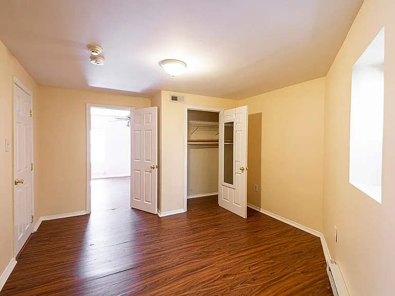 1635 E Passyunk Ave — Photo 4