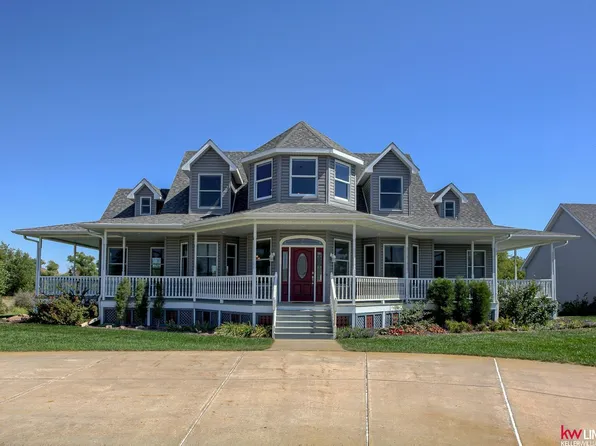 7150 Red Bird Ln, Lincoln, NE 68532