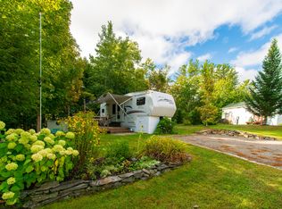 33 Fox Den Ln, Warren, ME 04864