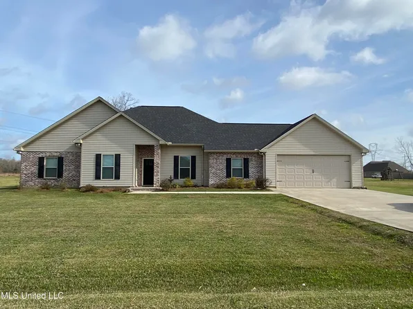 16 Nature View Dr, Carriere, MS 39426