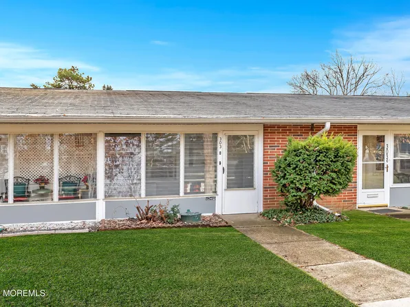 303B Malvern Court, Lakewood, NJ 08701