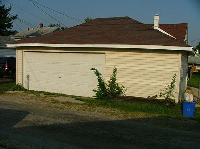 5th image of 221 Burleigh Ave