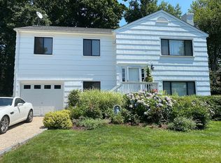 4 Soundview Dr, Stamford, CT 06902