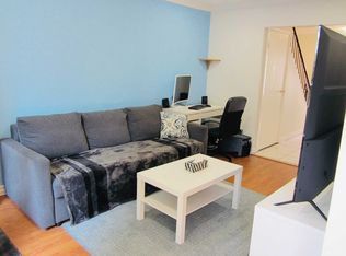 201 Bridletowne Cir #7, Toronto, ON M1W2H6