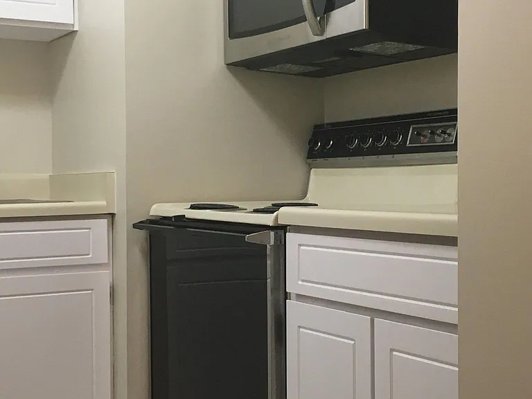 227 N H St #101 — Photo 6