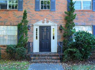 2014 Montreat Pkwy APT C, Vestavia, AL 35216