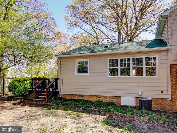 5th image of 4216 Rosemont Ln